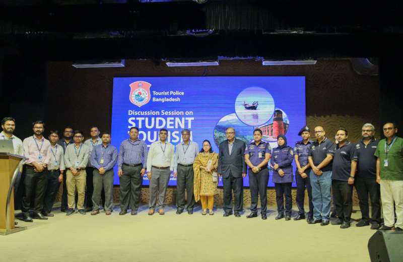 AIUB and Round Table Bangladesh Jointly Organize Insightful Session on "Student Tourism Security", Presented by Tourist Police Bangladesh