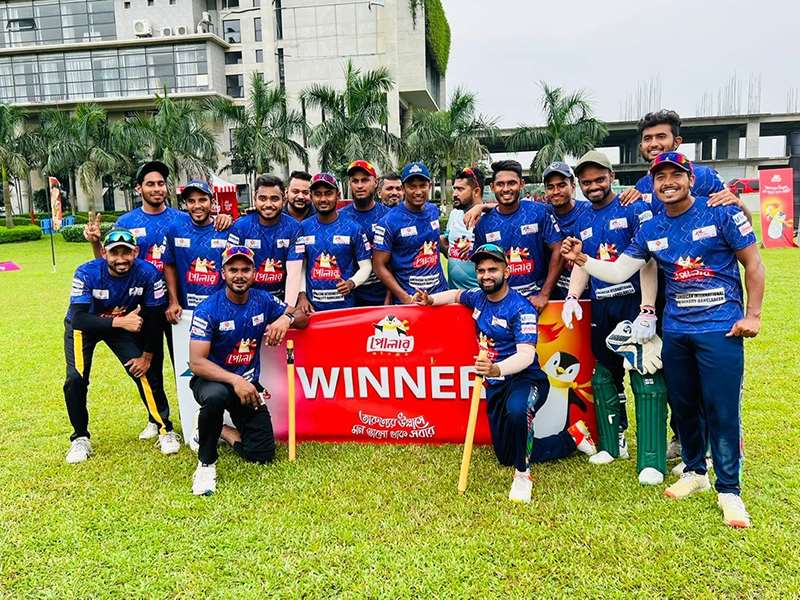 AIUB is Champion in Cricket (male) category of BIUSC 2022