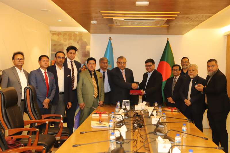 Certificate Awarding Ceremony of AIUB-DCCI Joint PGD Programs & Signing of Mou between AIUB & DCCI