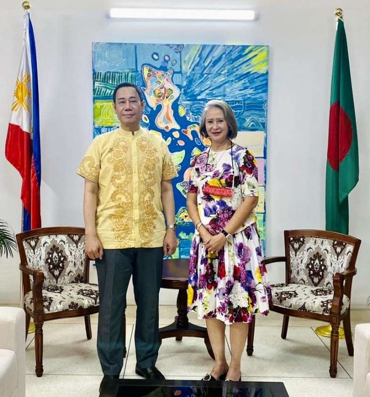 The VC of American International University- Bangladesh paid a visit to the new Philippine Ambassador H.E. Alan L. Deniega